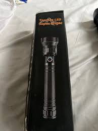 Lampe Torche LED Ultra-Puissante 10000 Lumens